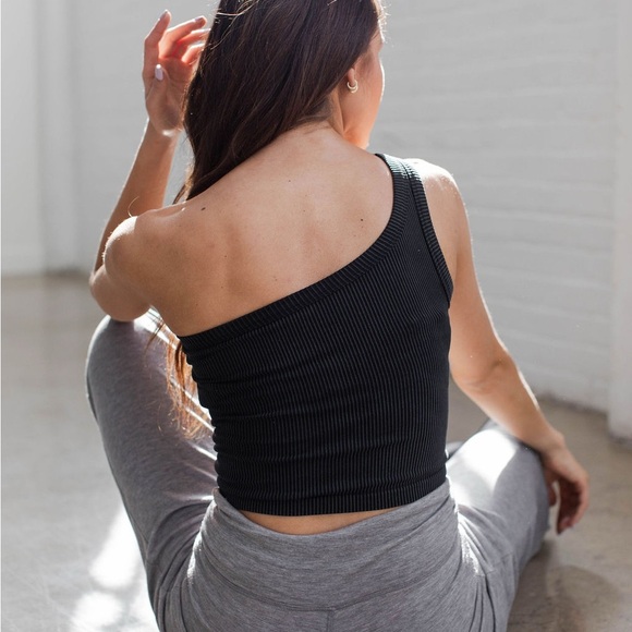 Savvi Women’s One Shoulder Tank Top Ribbed Pickleball Athleisure Brunch Pilates - Picture 4 of 11